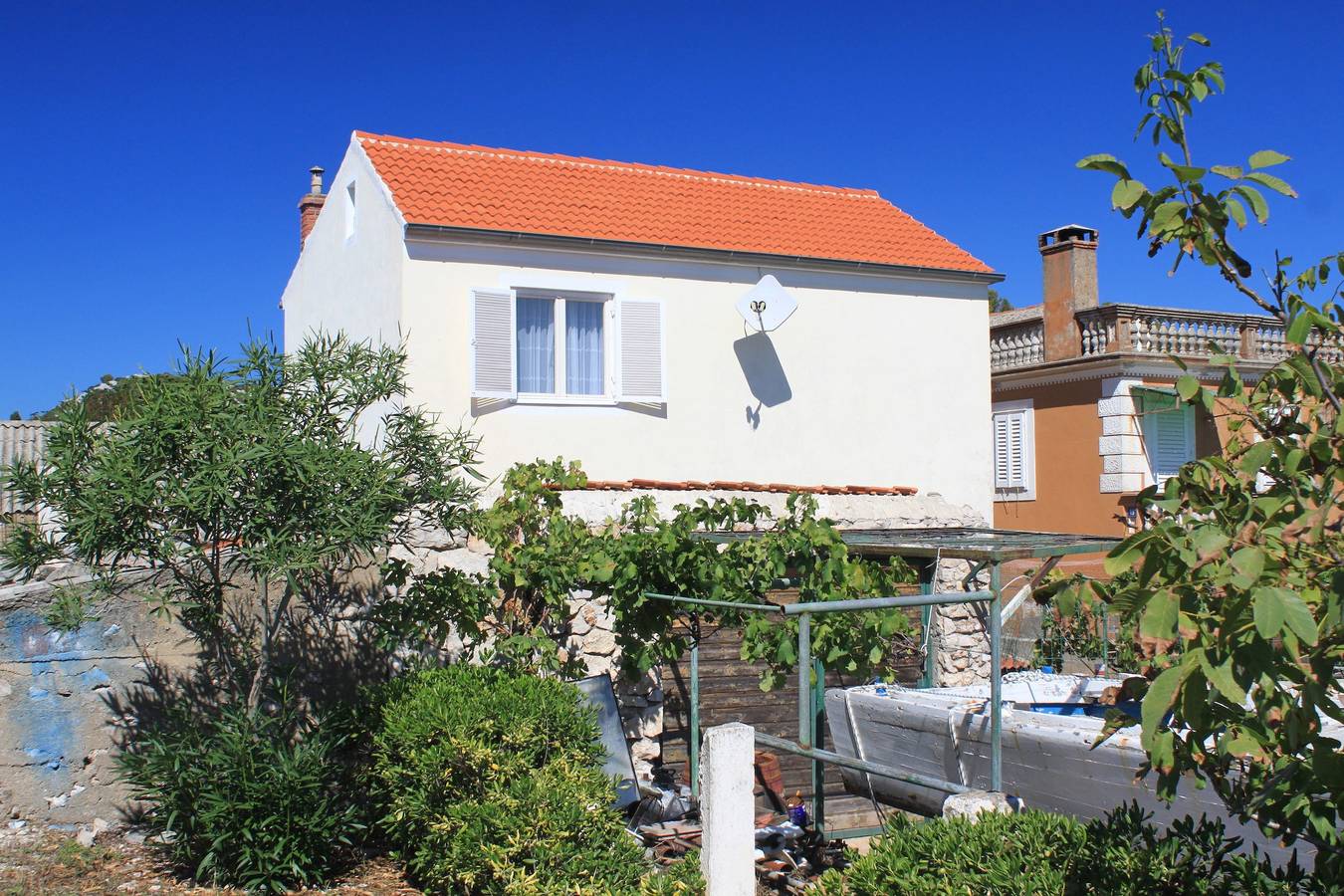 Četverosobna kuća s terasom Lukoran, Ugljan K-8385 in Lukoran, Otok Ugljan