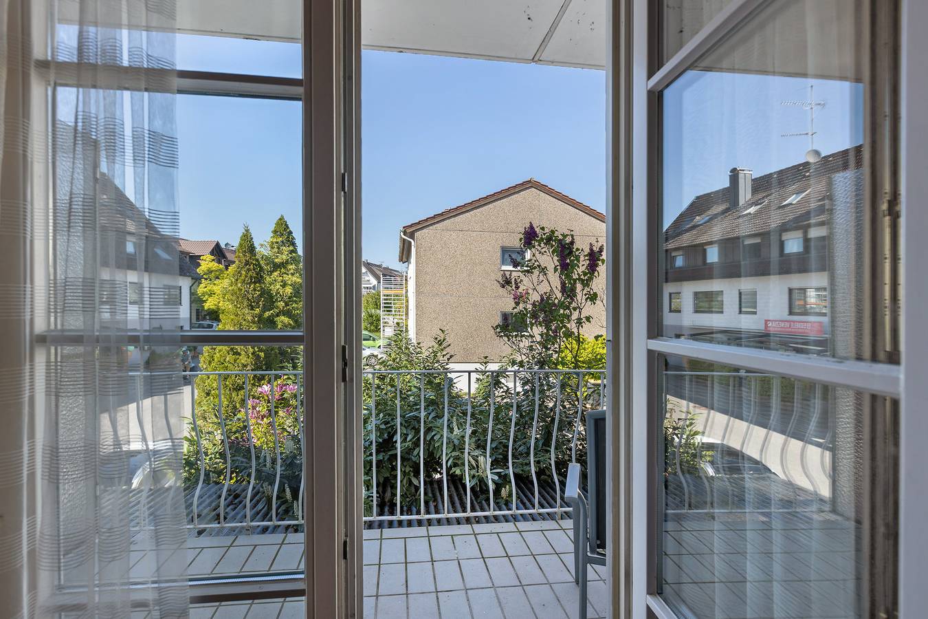 Dreibett Familienzimmer mit herrlichem Inselblick,  Balkon und Jacuzzi in Reichenau, Untersee