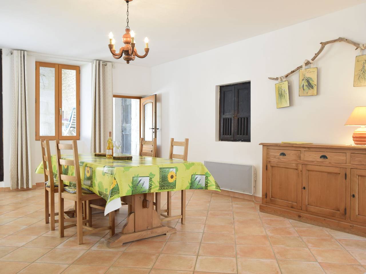 Charme de Montclus : Vues et Calme in Montclus, Région de Nîmes