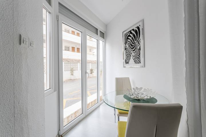 Entire apartment, Apartment 'Torresol' with Wi-Fi and Air Conditioning in Playa de la Torrecilla, Nerja