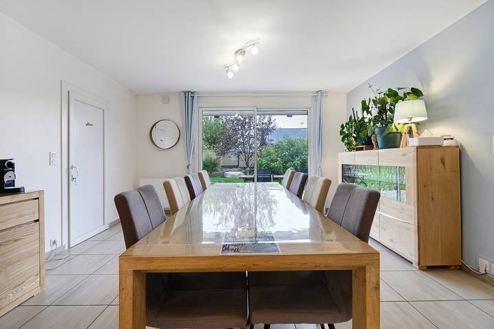 Guest Room "Room 2 - Seychelles" with Shared Terrace, Garden, and Wi-Fi in Seynod, Annecy (commune)
