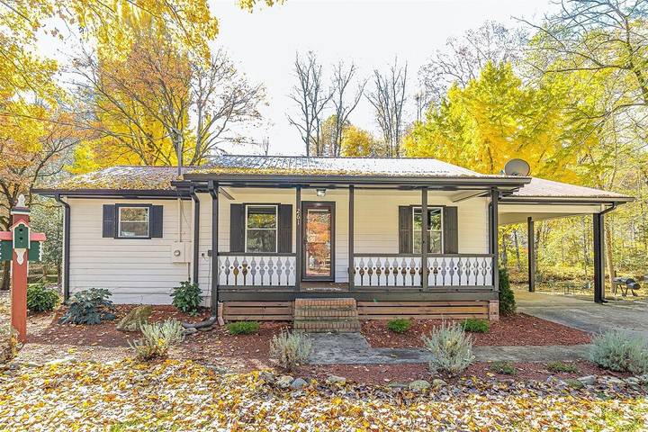 Log cabin for 10 people in Helen