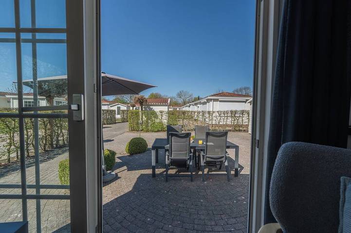 Ferienanlage für 4 Personen, mit Garten und Terrasse in Oostkapelle