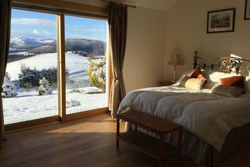 Glamping for 2 People in Loch Ness, Scotland, Photo 2