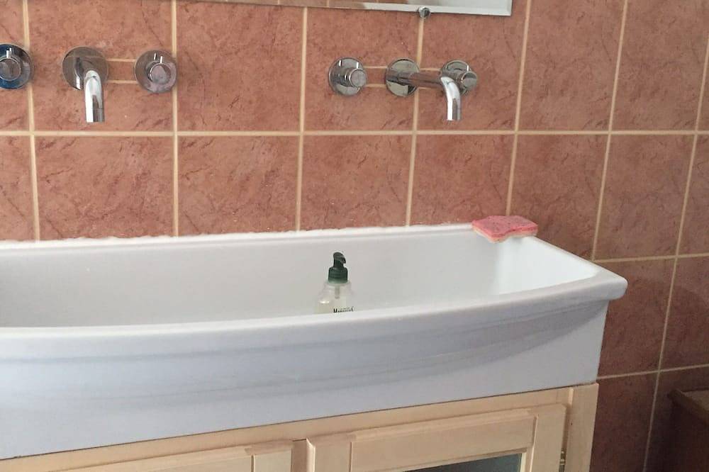 Ganze Wohnung, Studio im Zentrum von Lannion nahe allen Einkaufsmöglichkeiten und Stränden in Lannion, Ceinture Dorée