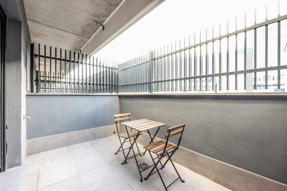 Entire apartment, Elegant Studio with Private Terrace by Rentitup in San Sebastián de los Reyes, Madrid Province