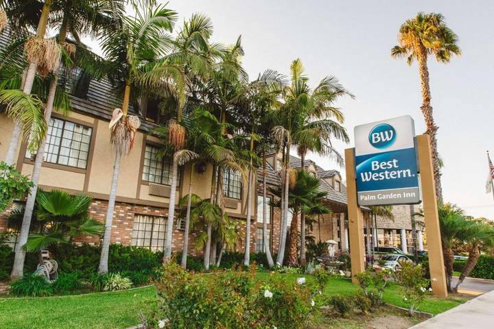 Hotel para 2 personas, con terraza además de jacuzzi y piscina - 1