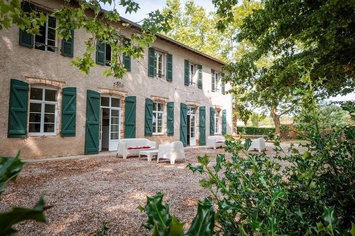 Maison de vacances pour 15 personnes, avec Jacuzzi ainsi que Terrasse et Jardin à Montauban