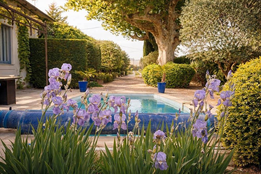 Ein alter Mas in der Provence, Sonne und Schwimmbad in Cabannes, Arles und Umgebung
