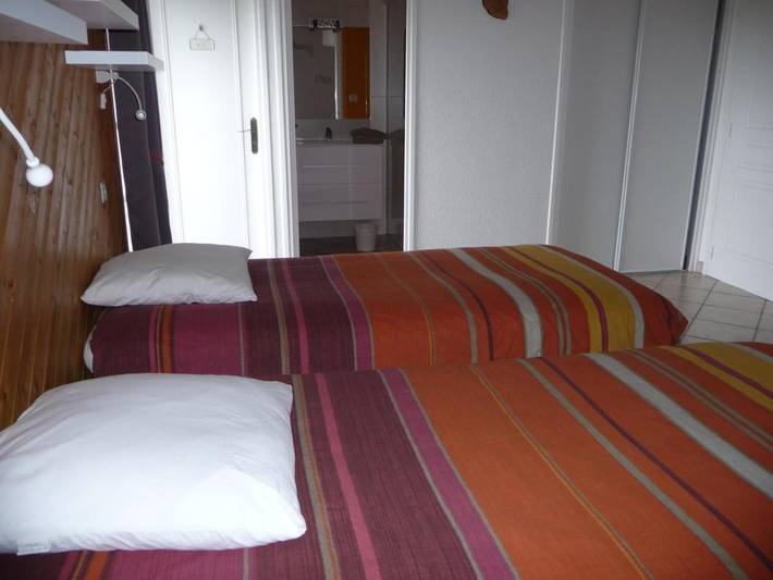 Location de vacances pour 6 personnes, avec jardin dans Séneujols - 4