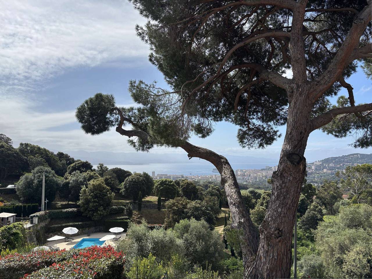 Apartamento entero, Apartamento en Ajaccio: 5 habitaciones, 8 plazas, terraza y piscina in Ajaccio, Region de Ajaccio