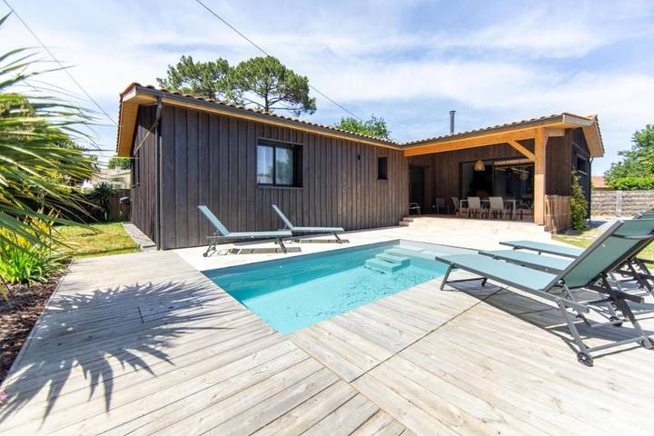 Villa per 8 persone, con Terrazza e Giardino nonché Piscina a Arès