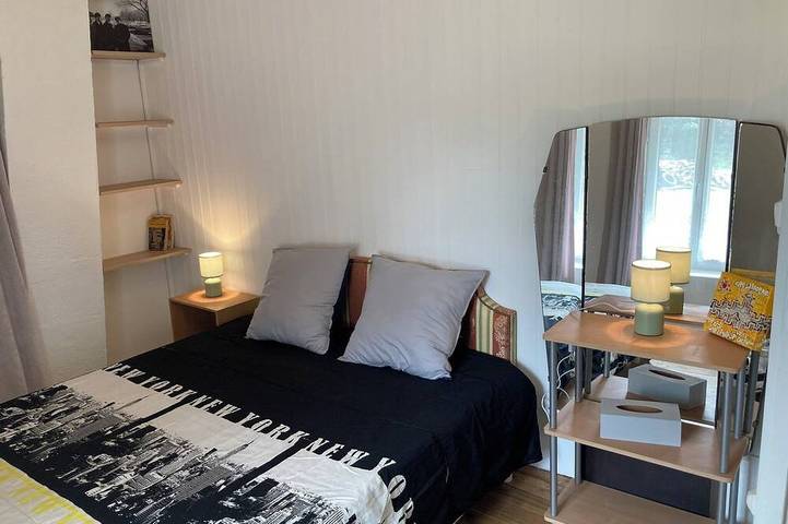 Location de vacances pour 4 personnes, avec Jardin à Les Martys - 2