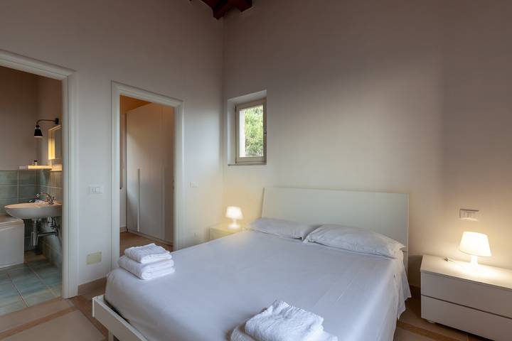 Villa 'Martina' con piscina, terraza y admite mascotas in Pietrasanta, Costa de la Maremma