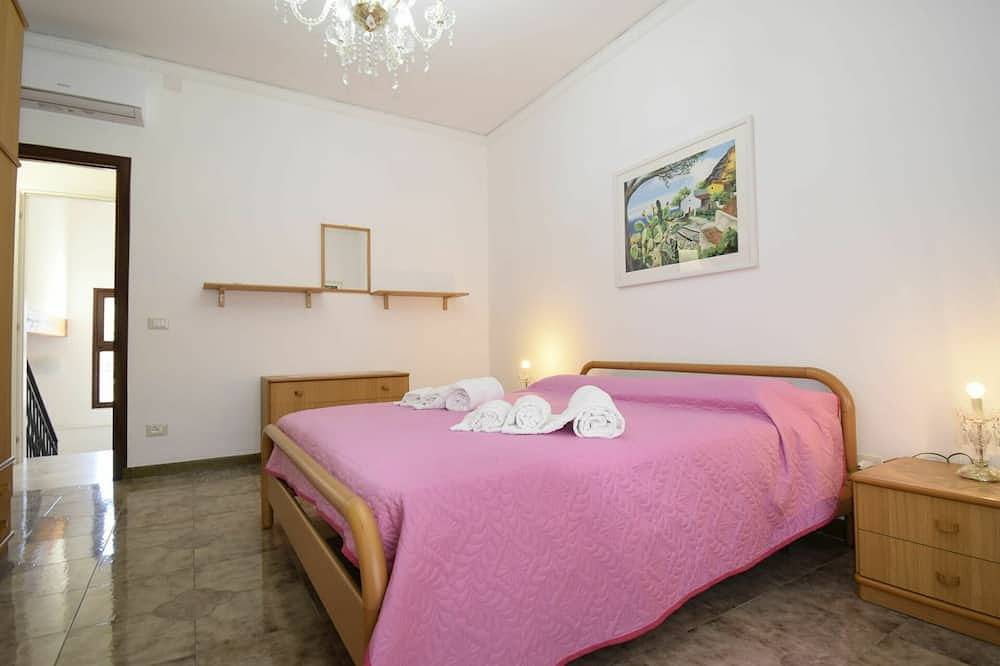 Appartamento intero, Accogliente appartamento per 2 persone con A/C, Wifi, Tv e balcone in Lascari, Provincia di Palermo