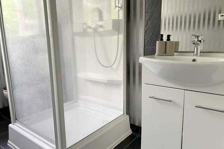 Entire apartment, Mini Apartment mit Garten und Küche in Wetterau