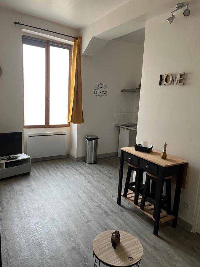 Appartement entier, Chablis : studio en plein centre ville in Chablis, Région d'Auxerre