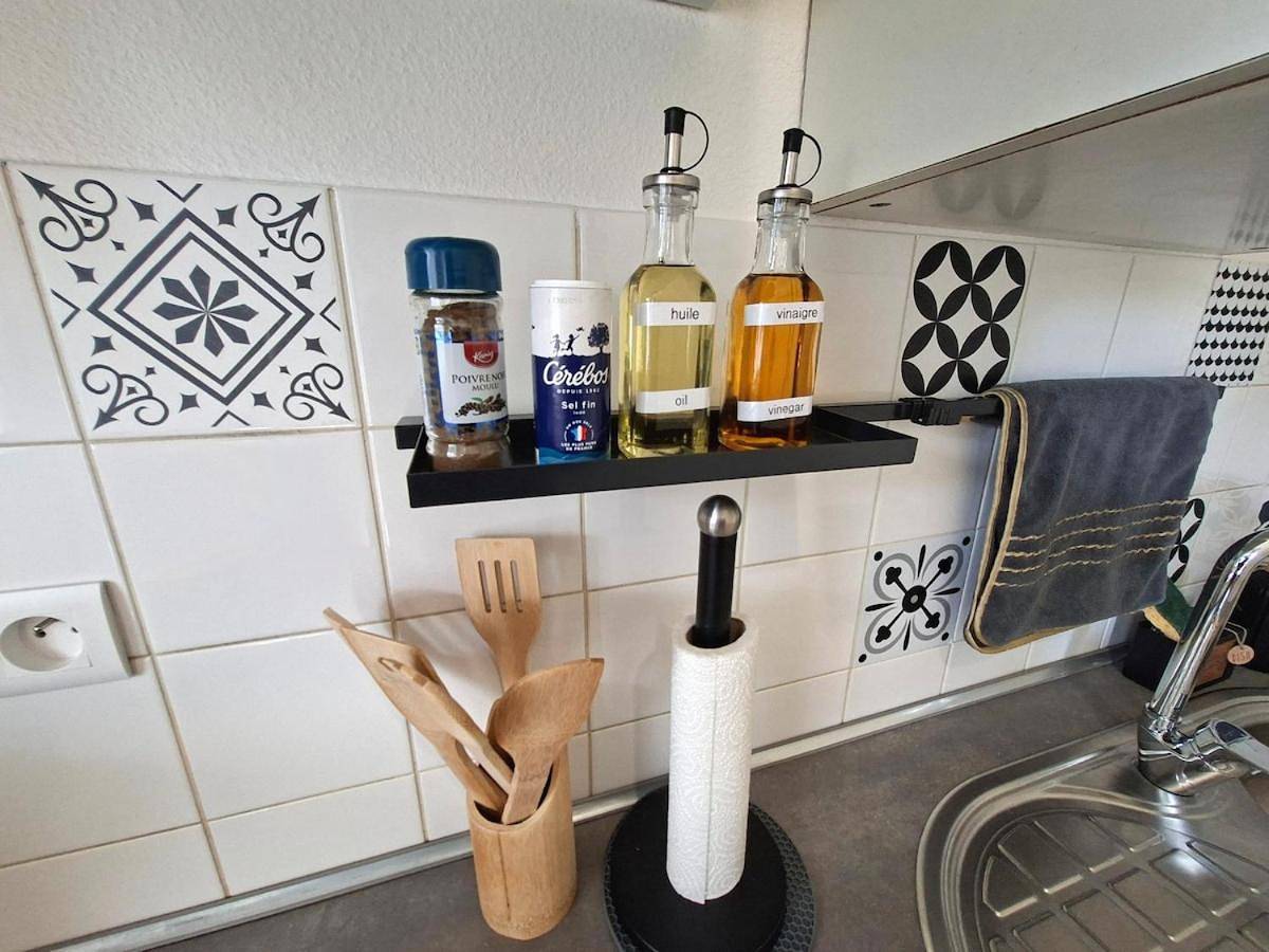 Appartement entier, One-Bedroom Apartment in Petit-Couronne, Région de Rouen