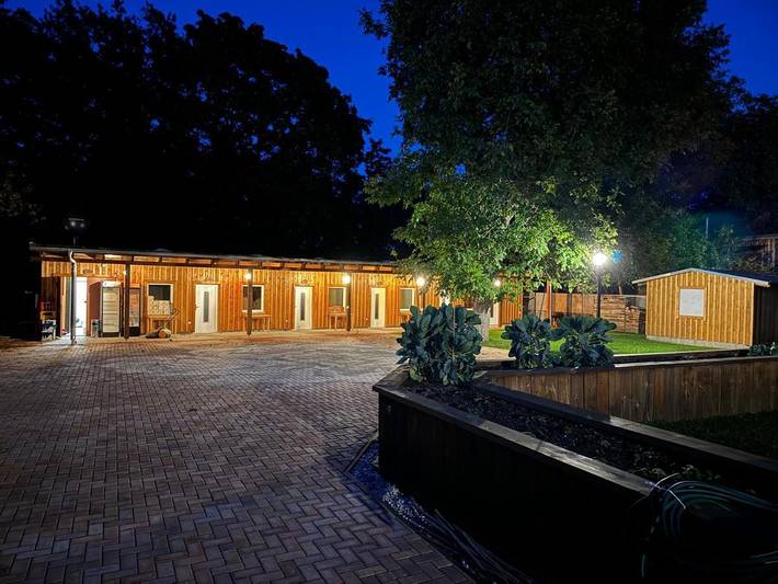 BnB für 2 Personen, mit Terrasse und Garten in Dresden