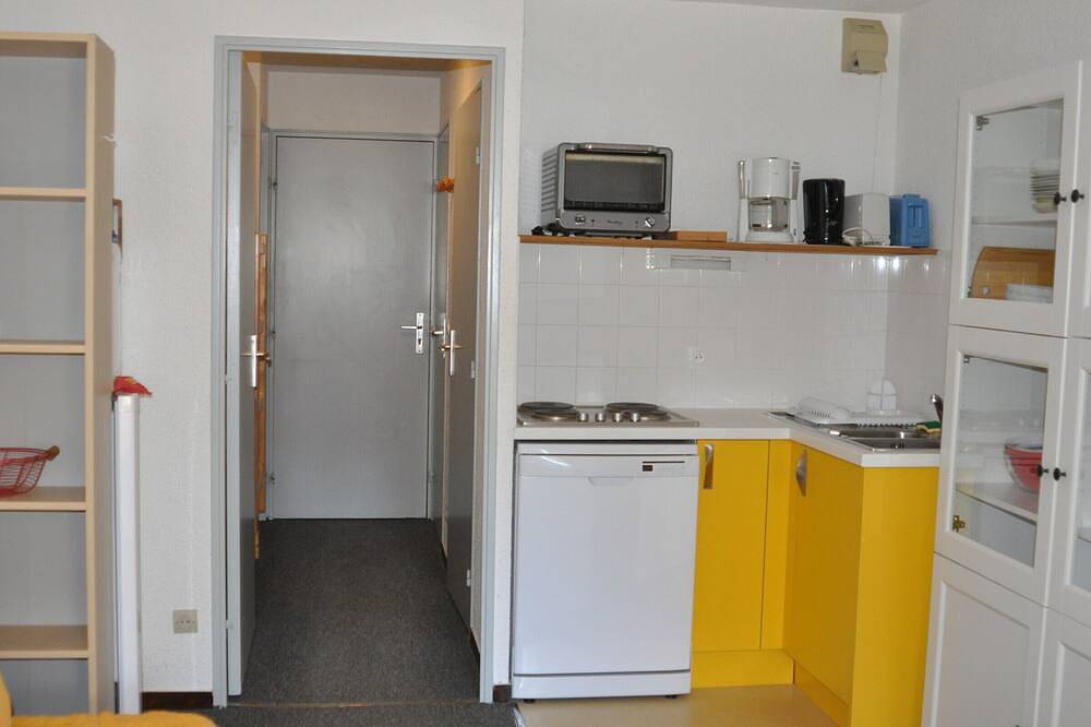 Entire apartment, Estudio cabina 4 pers, balcón, a pie de pistas, ascensor in La Ferrière, Le Pleynet