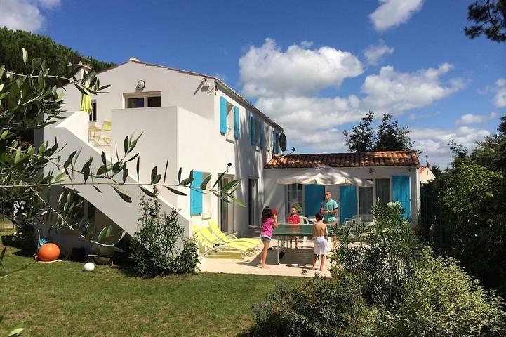 Location de vacances pour 11 personnes, avec jardin et balcon à Le Grand-Village-Plage