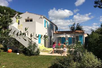 Location de vacances pour 11 personnes, avec jardin et balcon à Le Grand-Village-Plage