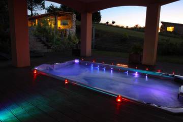 Chambre d’hôte pour 2 personnes, avec terrasse et piscine ainsi que jacuzzi et sauna dans Haute-Garonne