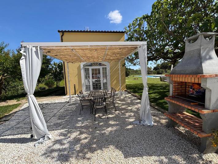 Gîte pour 4 personnes, avec vue ainsi que jardin et piscine dans San Martin Sarroca - 4