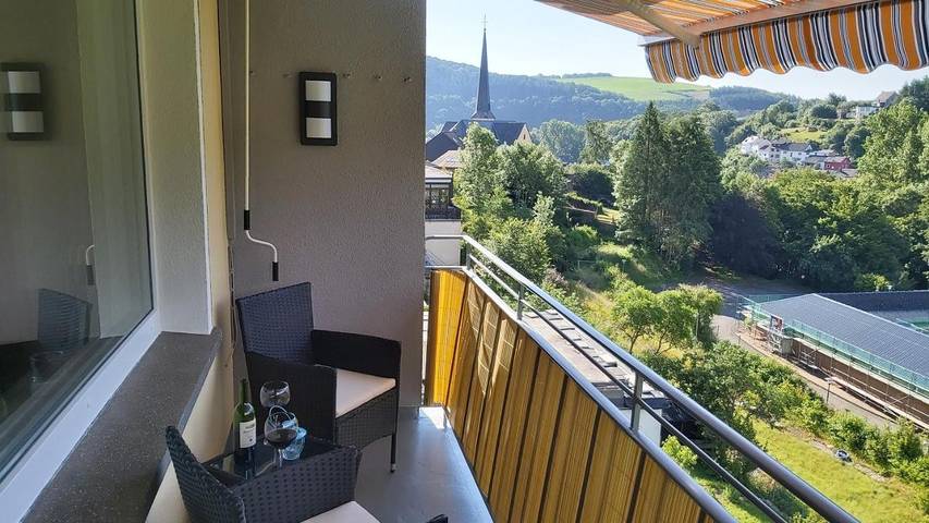 Ferienwohnung für 6 Personen, mit Balkon und Terrasse sowie Ausblick in Waxweiler - 4
