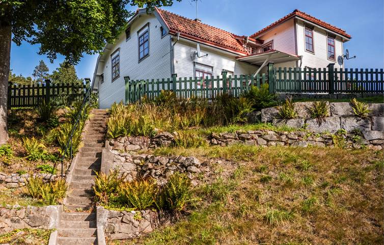 Ferienhaus für 12 Personen, mit Sauna und Terrasse sowie Garten - 1