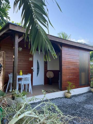 Gîte pour 2 personnes, avec jardin à Goyave (Guadeloupe)