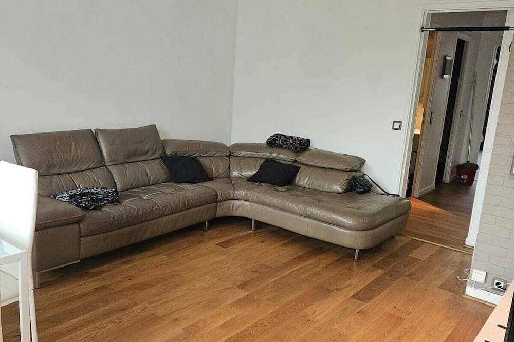 Entire apartment, Family apartment 20 minutes by metro from central Paris in Saint-Maurice, Val-de-Marne