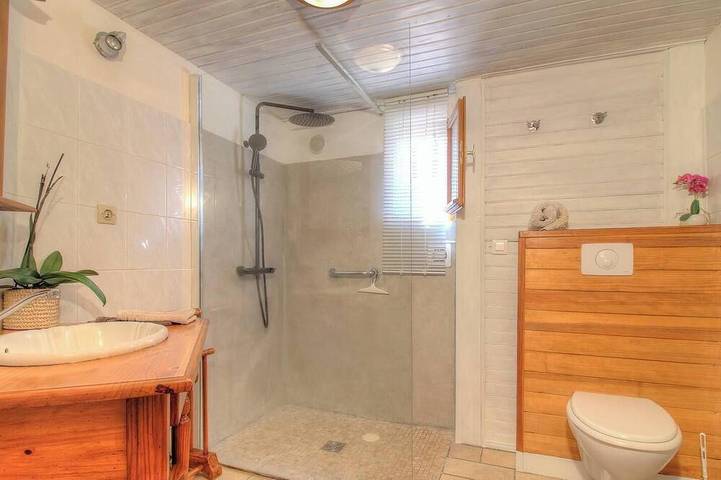 Location de vacances pour 2 personnes, avec terrasse à Foce - 4