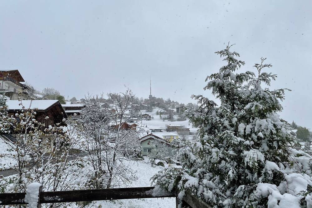 Geheel appartement, Hike & sleep in Valais: cleaning included! in Guttet-Feschel, Leukerbad