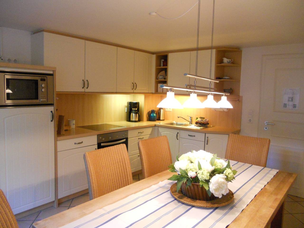 Strandkorb, Olhörnweg in Wyk auf Föhr (Stadt), Wyk auf Föhr