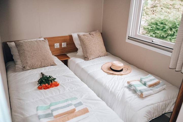 Camping pour 6 personnes, avec jacuzzi ainsi que piscine et terrasse à Mimizan - 3