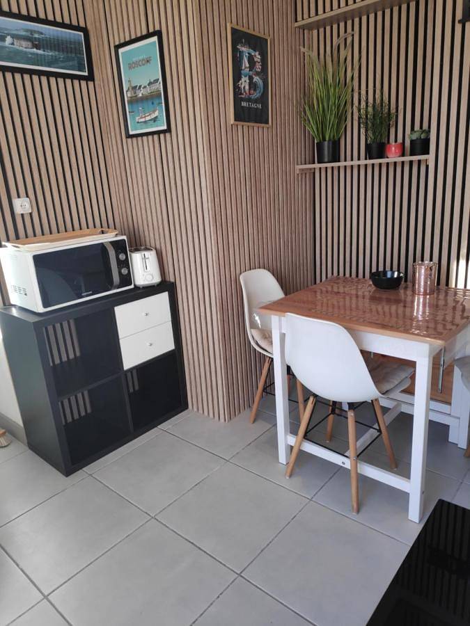 Gîte pour 3 personnes, avec jardin et vue à Santec - 2