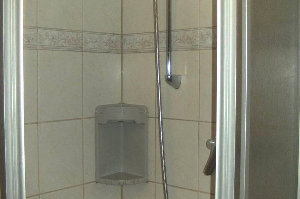 Appartement 1 - 1 Schlafraum/Dusche, Wc, Wohnraum - Pension Gamsjäger - Urlaub in Rottenmanner und Wölzer Tauern, St. Nikolai im Sölktal