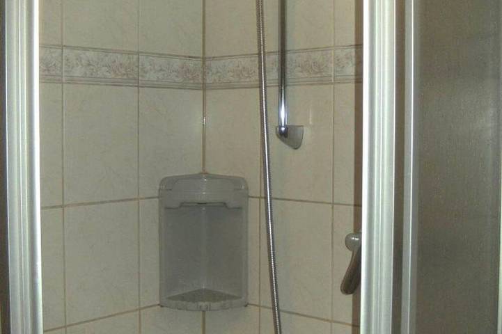 Appartement 1 - 1 Schlafraum/Dusche, Wc, Wohnraum - Pension Gamsjäger - Urlaub in Rottenmanner und Wölzer Tauern, St. Nikolai im Sölktal
