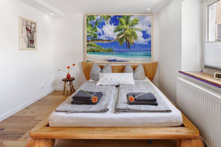 Geheel appartement, Appartement "Am Hochrhein Desko" met gedeelde tuin & Wi-Fi in Gailingen am Hochrhein, Hegau