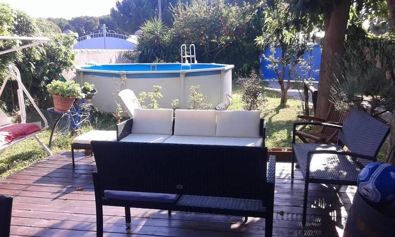 Gîte pour 3 personnes, avec piscine ainsi que jardin et vue à Aimargues