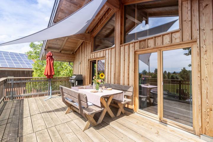 Ferienhaus für 2 Personen, mit Balkon und Terrasse sowie Garten am Simssee