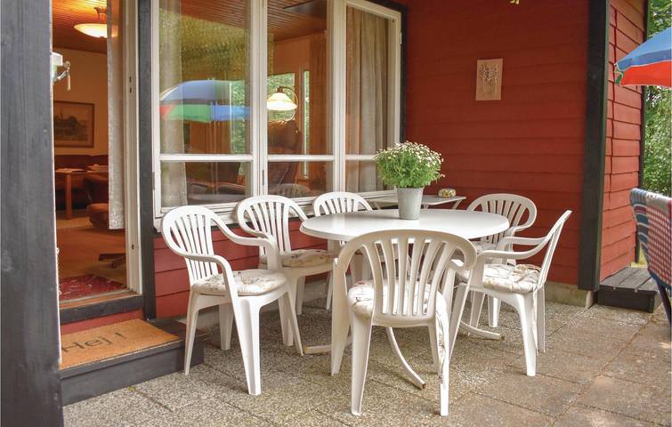 Location de vacances pour 6 personnes, avec sauna ainsi que jardin et terrasse, animaux acceptés dans Skåneland - 2