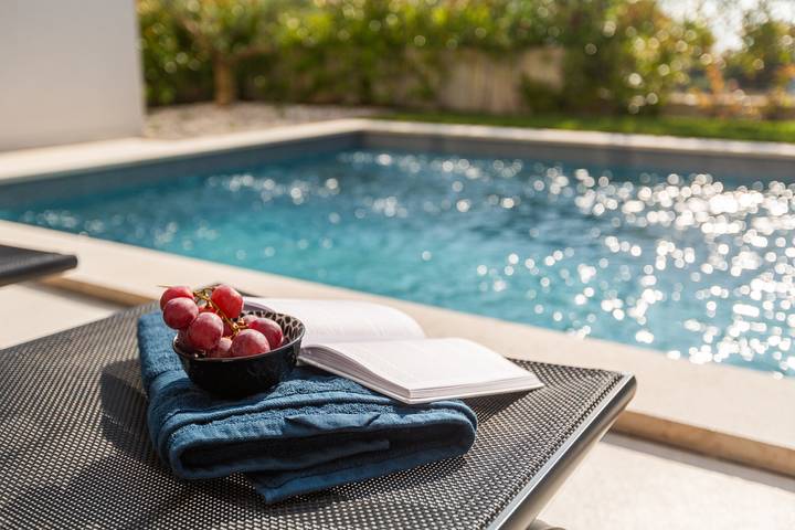 Villa for 8 personer, med pool og have i Umag og Omland