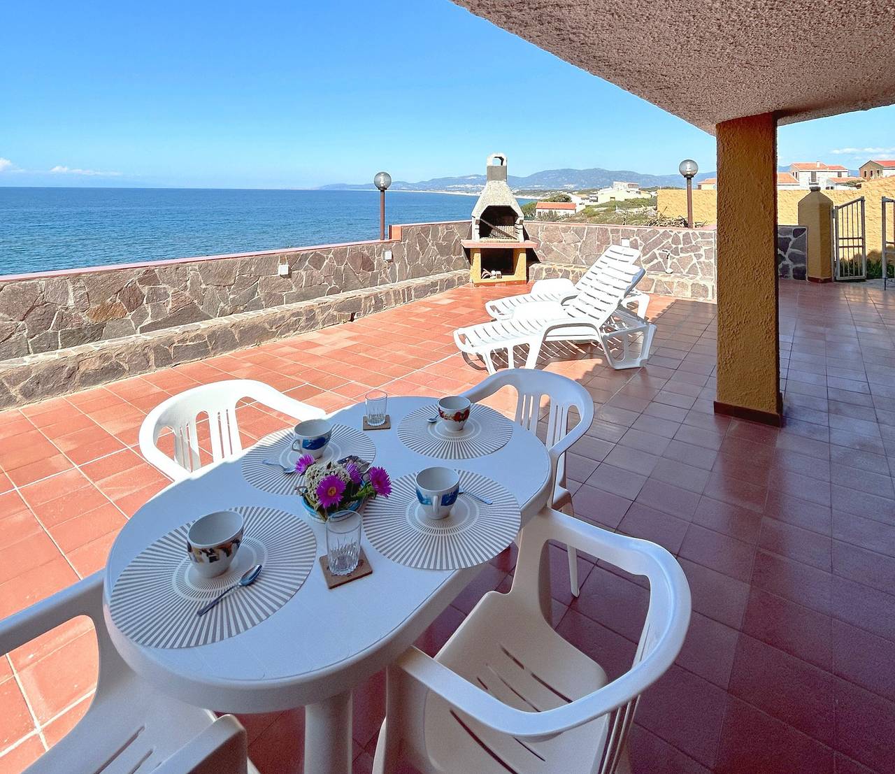 Appartamento intero, Casa vacanza 'La Casa Di Giò' con vista mare, terrazza privata e Wi-Fi in La Ciaccia, Valledoria