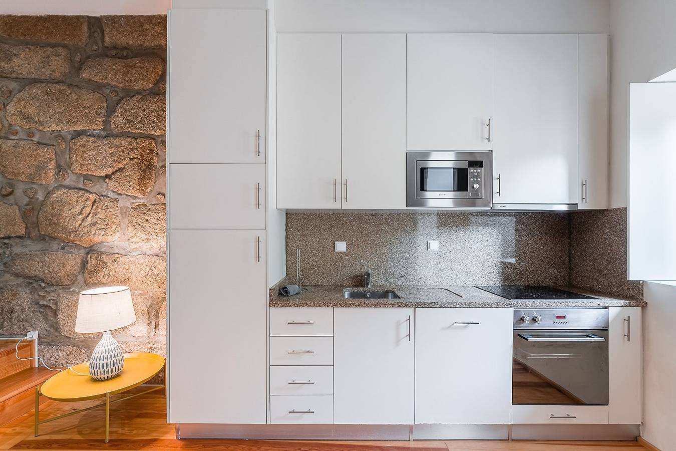 Ganze Wohnung, Ferienwohnung für 5 Personen mit Garten in Cedofeita, Porto