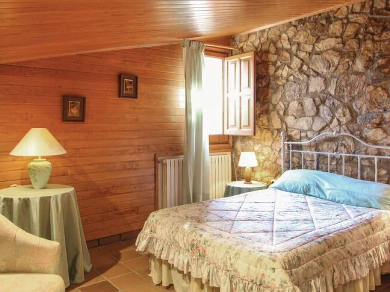 Villa avec chaises longues in Calonge, Costa Brava