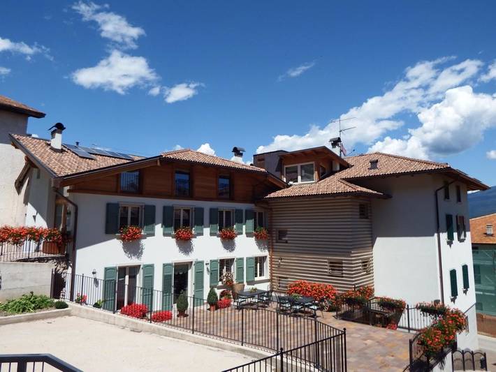 Location de vacances pour 4 personnes, avec Balcon et Terrasse ainsi que Jardin et Vue à Cles