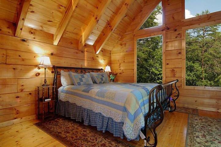 Chalet for 8 people, with pool and hot tub as well as terrace in Pigeon Forge