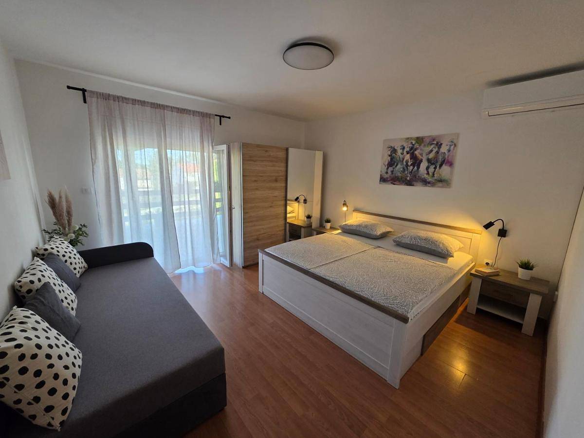 Apartments Vjera Rukavac in Rukavac, Split-Dalmatie